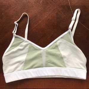 Alo yoga sports bra